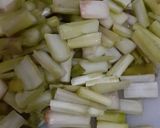 Foto langkah ke 2 dari resep Creamy soup asparagus.