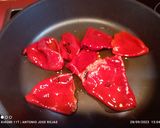 Foto del paso 3 de la receta: Suprema de merluza con salsa de piquillos