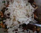 Foto langkah ke 2 dari resep Kwetiau goreng ayam.