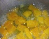 A picture of step 1 of Pumpkin chapati.