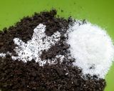 A picture of step 2 of Oreo Easter egg.