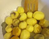 صورة لخطوة 1 من وصفة كريات بطاطا محمرة في الفرن 🥔🍽