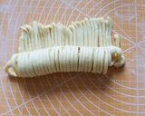 Foto langkah ke 5 dari resep Wool Roll Bread.