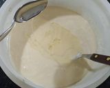 Foto del paso 5 de la receta: Budín acaramelado de peras con cremoso de banana, coco y chocolate