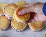 Foto langkah ke 9 dari resep Vanilla Cupcake (Moist & Fluffy).