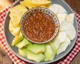 Foto langkah ke 6 dari resep Rujak Buah Bumbu Kacang.