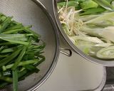 A picture of step 4 of Easy Chinese-Style Hot Pot with Ramen Soup Base.