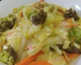 Foto del paso 12 de la receta: Plato de vegetales salteados cremosos con pasta🥦🌶️🧅🥕🍝