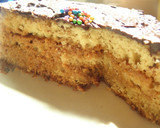 Foto del paso 3 de la receta: Torta rellena con crema de dulce de leche y cubierta de chocolate