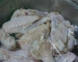 Foto langkah ke 1 dari resep Ayam Bumbu Korea (Ddak Gan Jeong).