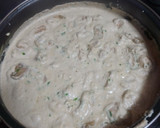 Foto del paso 9 de la receta: Cerdo frito con salsa de champiñones al ajillo y arroz blanco