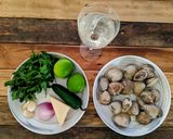 A picture of step 1 of Clam Linguine.