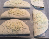 Foto del paso 6 de la receta: Quesadillas de pesto, queso y pavo