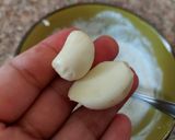 A picture of step 2 of Garlic Raita.