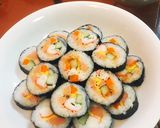 Hình bước làm 6 của món Kimbap thanh cua