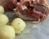 Foto del paso 8 de la receta: Pollo relleno con papas noisette de queso