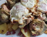 Foto del paso 4 de la receta: Alcachofas con foie, patatas, huevos y jamón