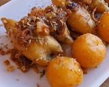 Foto del paso 13 de la receta: Calamares rellenos de carrilleras en su sofrito y patatas guisadas