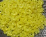 A picture of step 2 of Boiled Macroni.