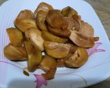 A picture of step 1 of Chikoo shake.