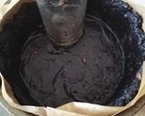 A picture of step 4 of Vickys Easter Creme Egg Cheesecake GF DF EF SF NF Vegan.