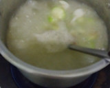 Foto langkah ke 3 dari resep 22) Sop Bihun Oyong.