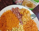 A picture of step 1 of Papad Cone Chatpati bhel puri.