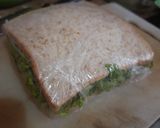 Foto langkah ke 3 dari resep Egg and Veggie Sandwich.