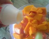 Foto langkah ke 3 dari resep Es buah yakult simple 😍.
