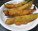 A picture of step 10 of Mirchi Pakora.