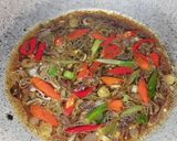 Foto langkah ke 3 dari resep Telor Ceplok Saus Tiram.