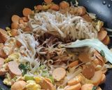 Foto langkah ke 4 dari resep Kwetiau Goreng.