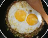 Foto langkah ke 5 dari resep Telur ceplok saus tiram.