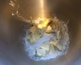 Une image de l'étape 1 de Pâte brisée à la gelée de coings.