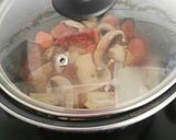 Foto del paso 6 de la receta Contramuslos de pollo guisados en salsa