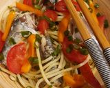 Une image de l'étape 6 de Spaghettis aux sardines (ramen de sardines).