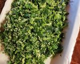 Foto del paso 3 de la receta: Pascualina fácil con espinacas crudas