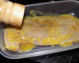 Foto del paso 5 de la receta: Salmón blanco al horno (con manteca, miel y mostaza) sobre verduras