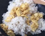 Foto langkah ke 2 dari resep Nasi goreng tektek.