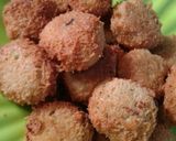 Foto langkah ke 3 dari resep Telur kelapa parut goreng.