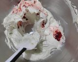 Foto langkah ke 4 dari resep Matcha strawberry ice cream biscuitwich.