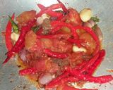 Foto langkah ke 5 dari resep Ayam Goreng Ketumbar dengan Sambal Penyet.