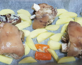 Foto del paso 3 de la receta: Codillo al horno