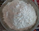 A picture of step 2 of White Cupcakes.