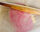 A picture of step 1 of How to use gold leaf with fondant.