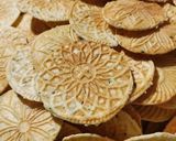 Metélőhagymás-szezámmagos  sajtos  tallér recept fázis 5 fotója