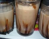 A picture of step 12 of Yummy biscuit shake.