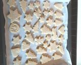 Foto del paso 2 de la receta: Galletas navideñas 😋🎅