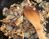 Foto del paso 5 de la receta: Berenjenas rellenas de restos de cocido