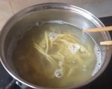 Foto langkah ke 5 dari resep Mie Ceker Ayam ala rumah ambolay.